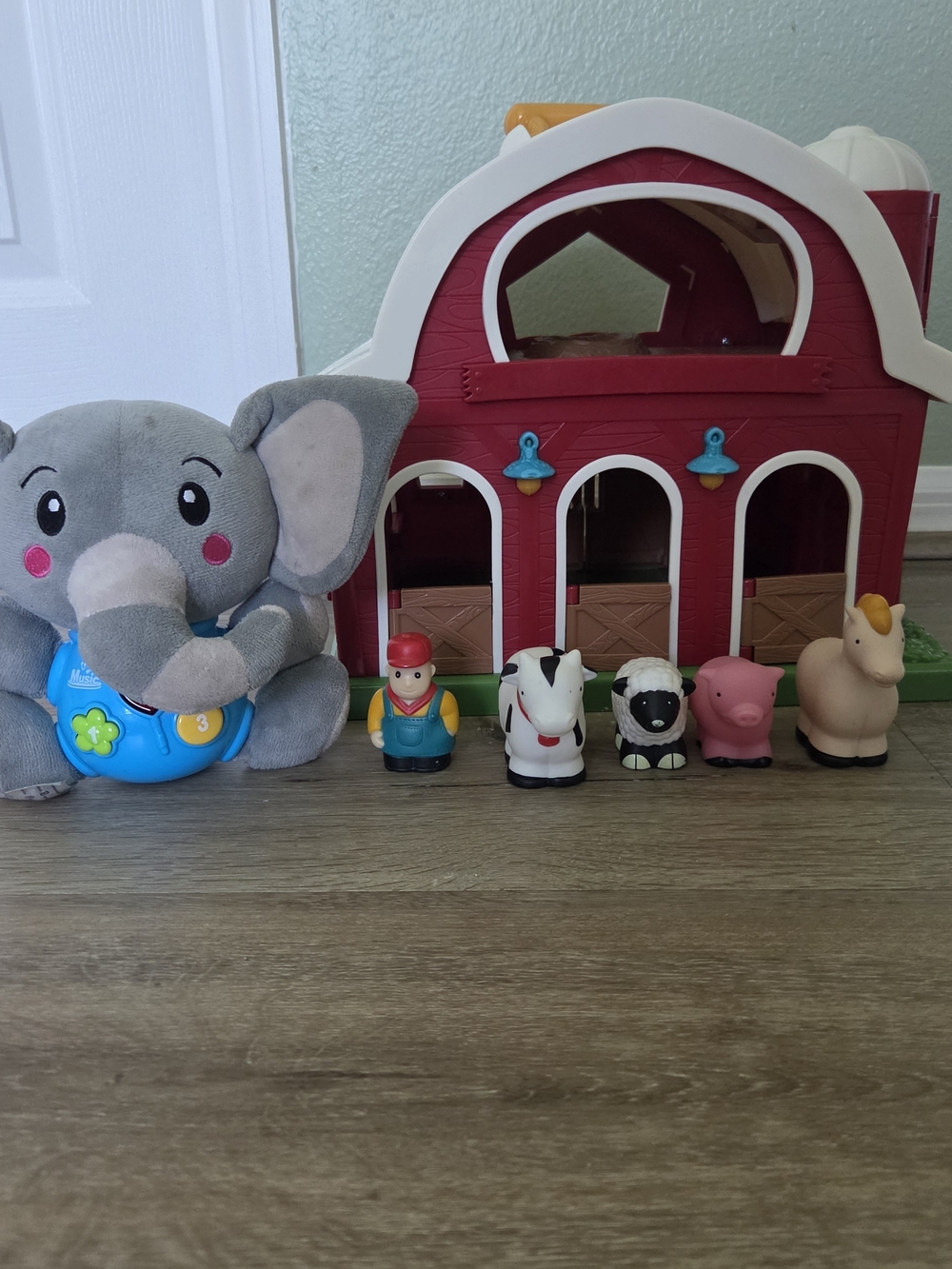 BattatRed Toy Barn Playset with Farm Figures + Music Elephant